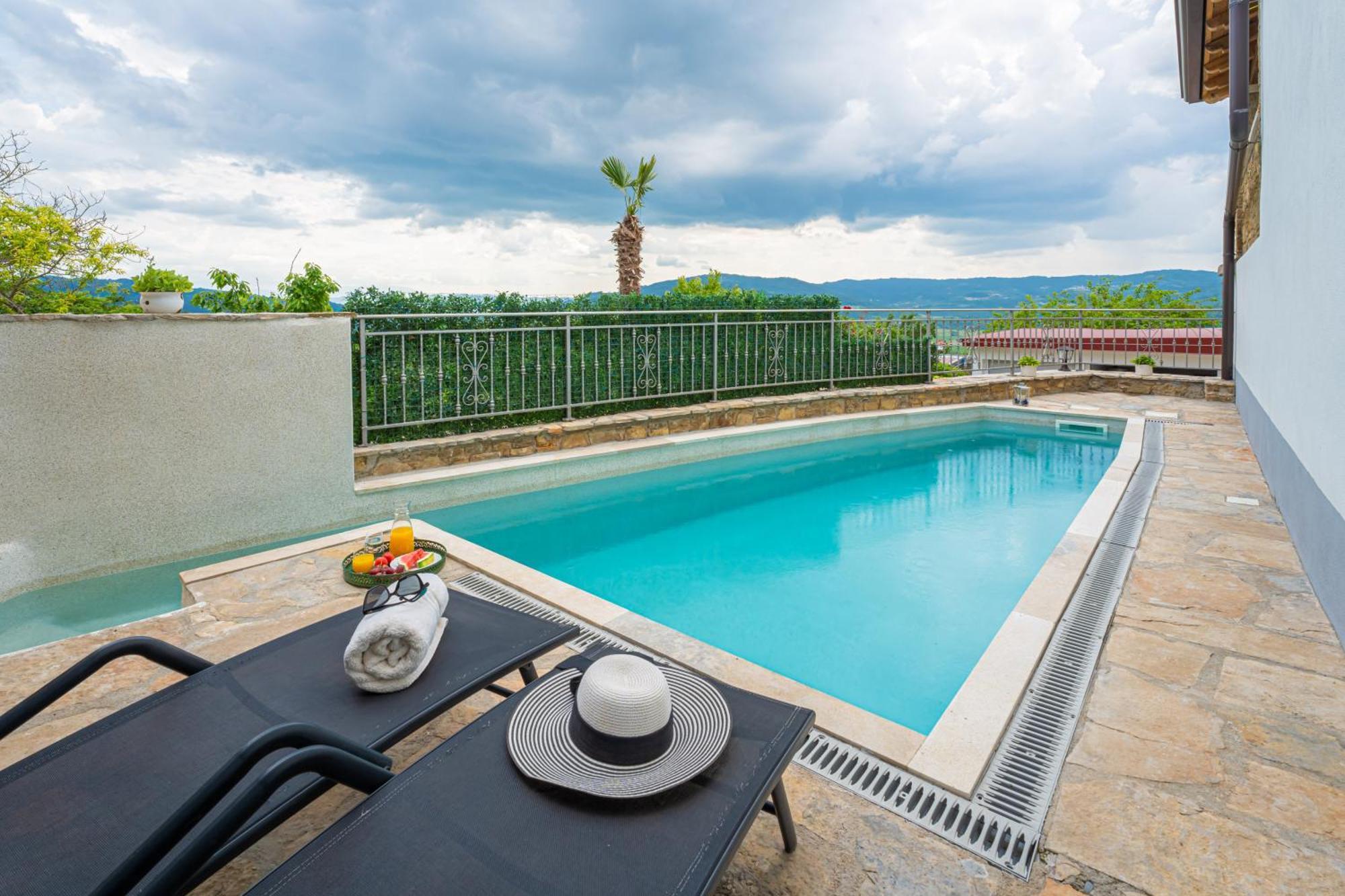 Holiday Home Belveder Motovun With Heated Pool Livade Luaran gambar