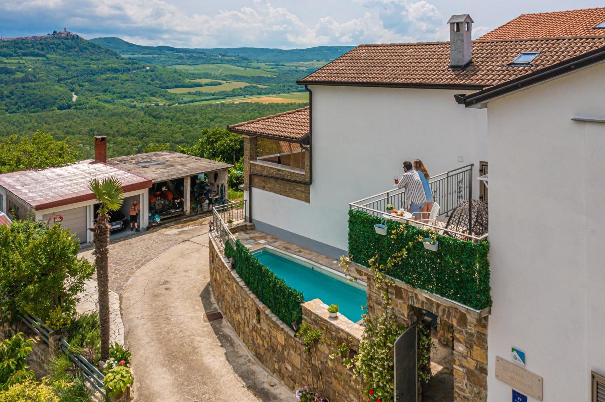 Holiday Home Belveder Motovun With Heated Pool Livade Luaran gambar