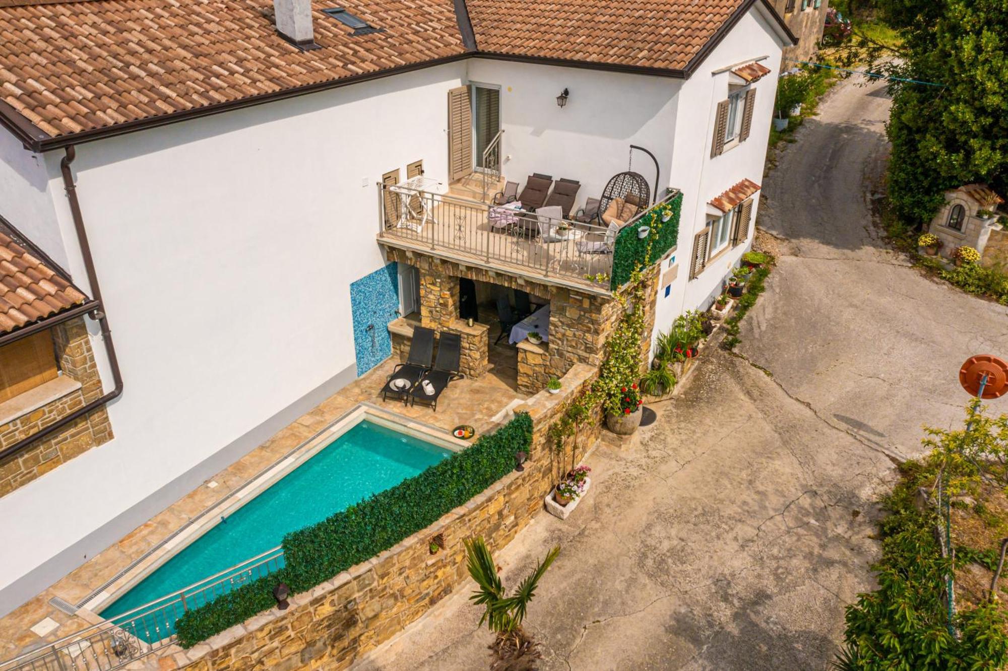 Holiday Home Belveder Motovun With Heated Pool Livade Luaran gambar