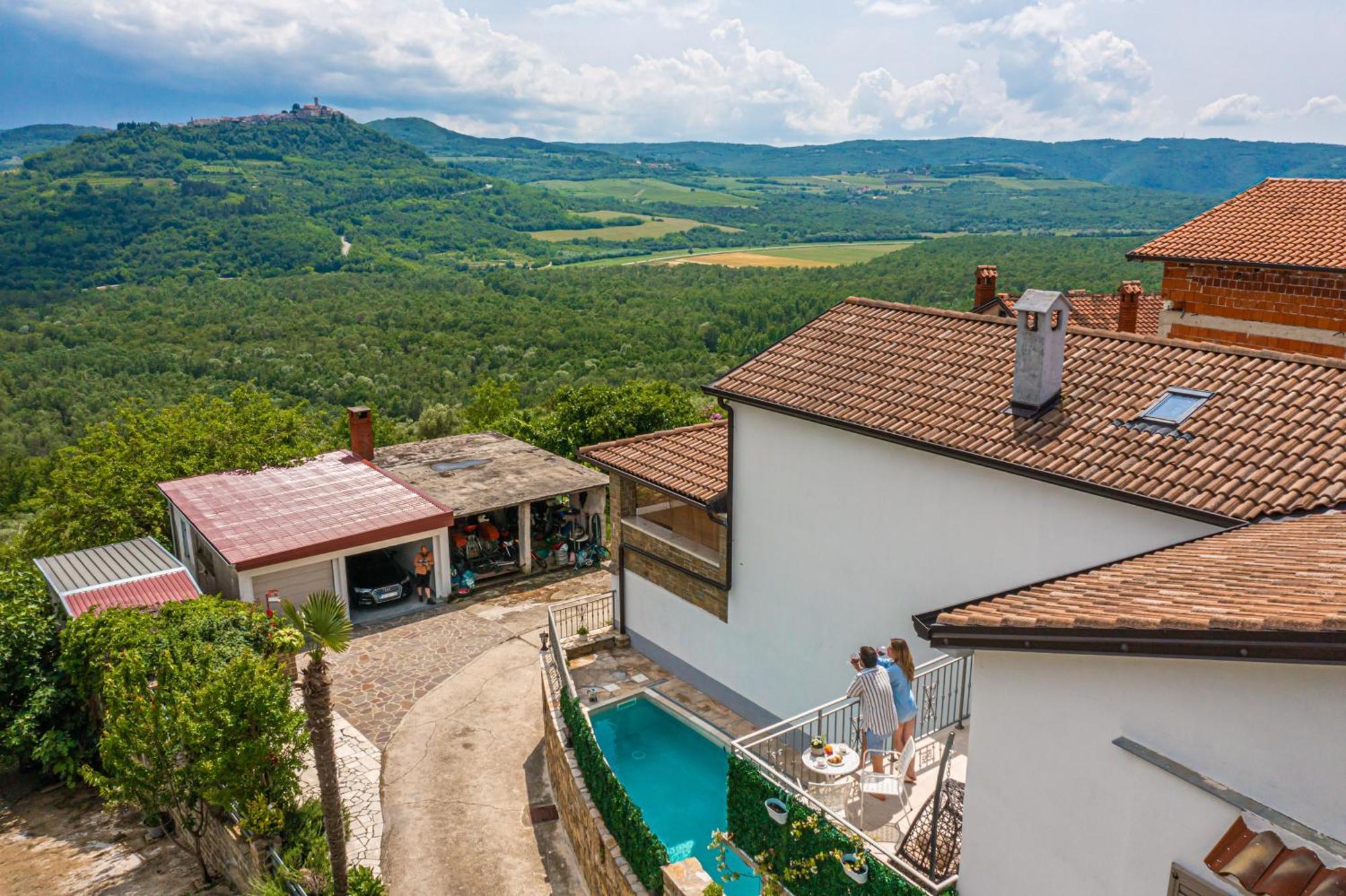 Holiday Home Belveder Motovun With Heated Pool Livade Luaran gambar